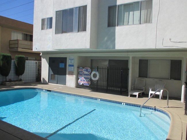 Building Photo - The Beach Hill Apartments