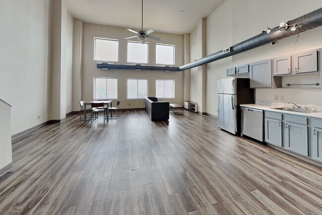 Building Photo - 200 Stanton Ave