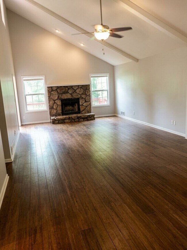 Building Photo - 29 Tinica Way
