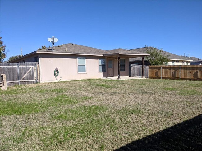 Building Photo - 302 McCarthur Dr