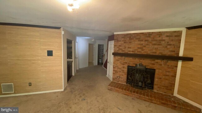 Building Photo - 8915 Grandstaff Ct