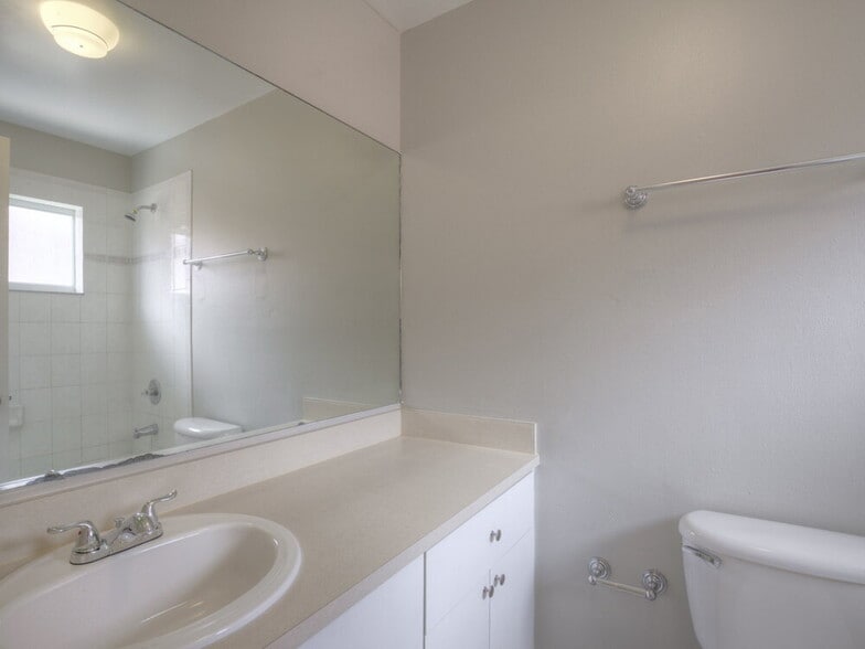 Building Photo - 17881 SW 143rd Ct