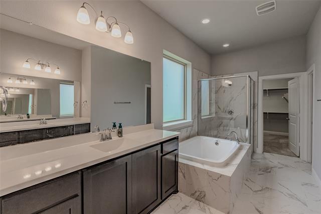 Building Photo - 829 Parkside Dr