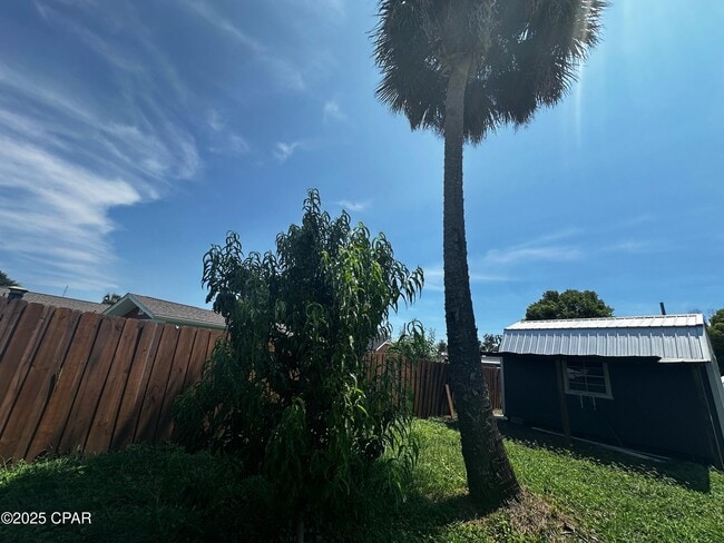 Building Photo - 112 Woodlawn Dr