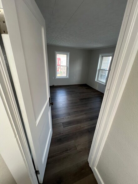 Building Photo - 24 Cleveland Ave