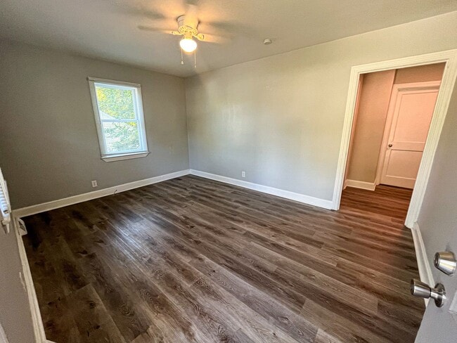 Building Photo - Charming bungalow 2 Bedrooms, 1 Bathroom i...