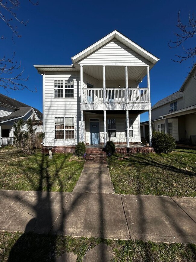 Building Photo - Fayetteville Home in Salem Village Subdivision!