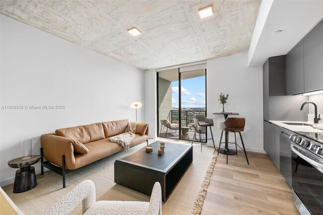 Building Photo - 307 SW 5th St