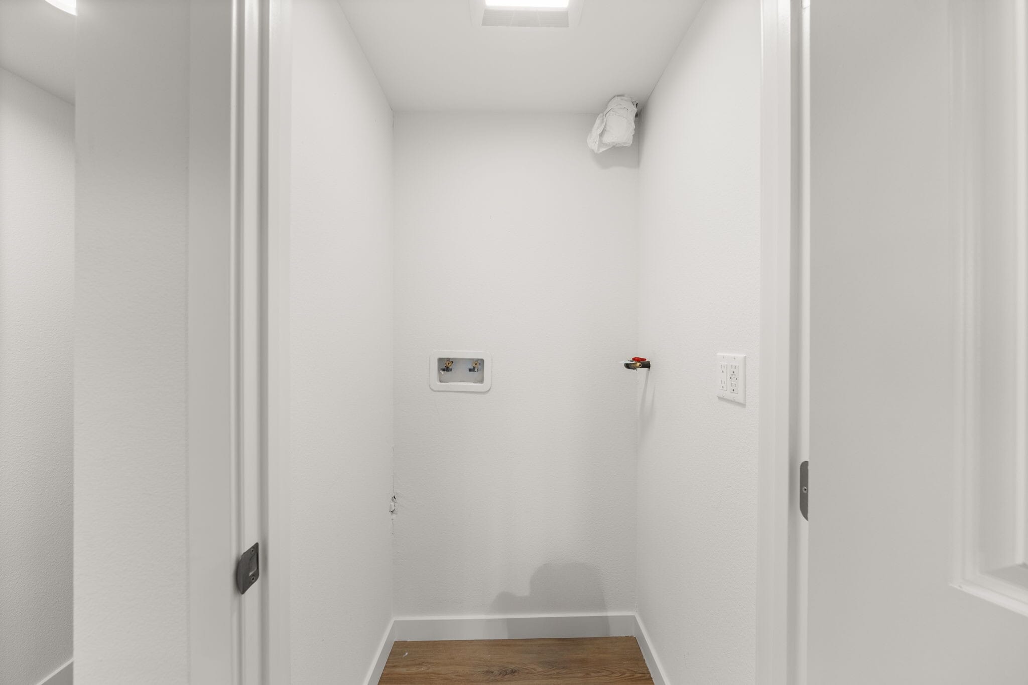 Building Photo - 4700 S Gramercy Pl