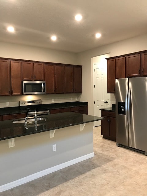Building Photo - 12635 Salomon Cove Dr