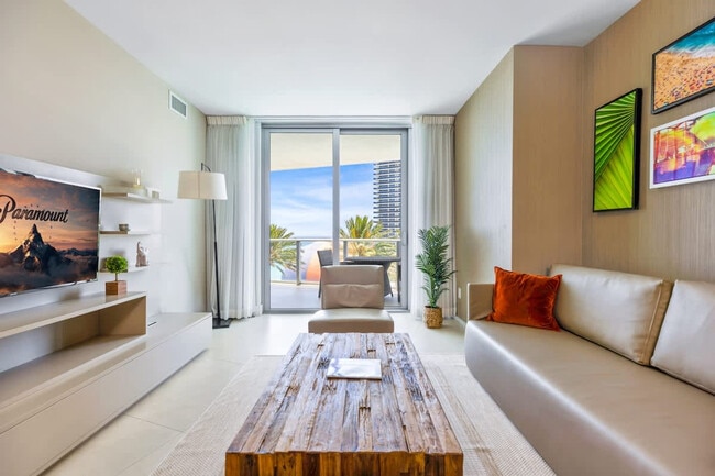 Building Photo - 4011 S Ocean Dr