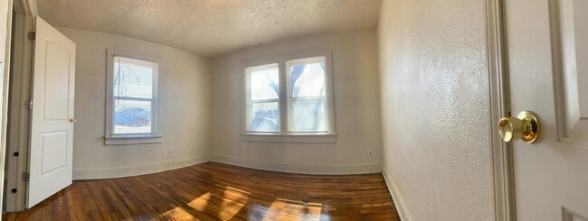 Building Photo - 1104 Wallace St