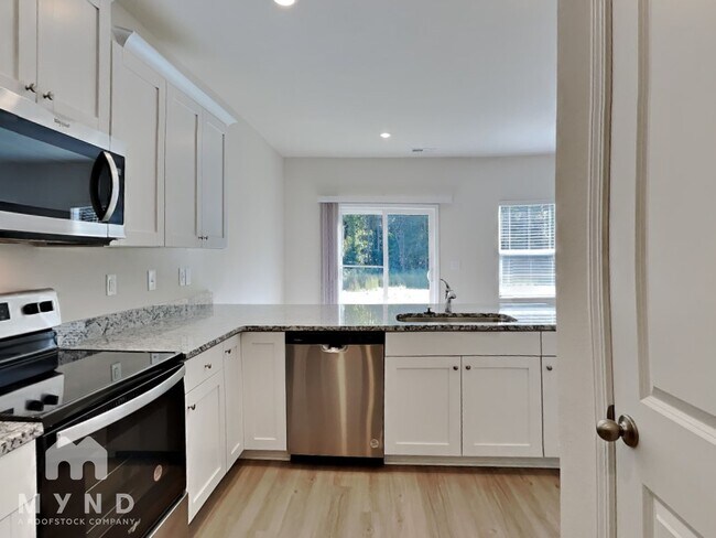 Building Photo - 168 Taverners Ln