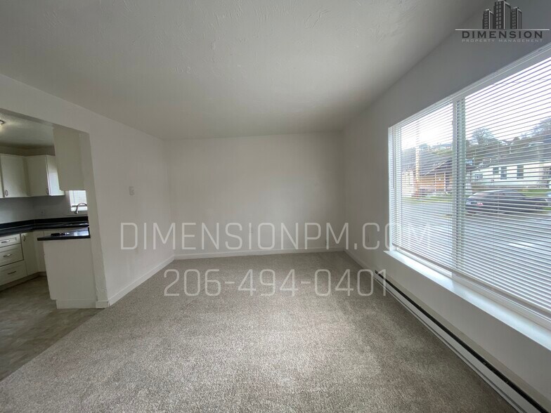 Building Photo - 218 N E St