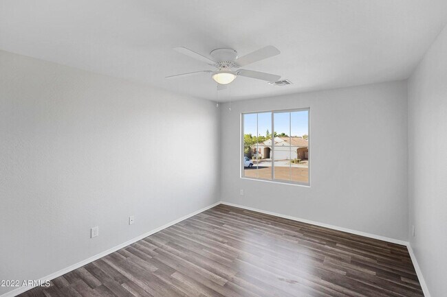 Building Photo - 7135 W Rancho Dr