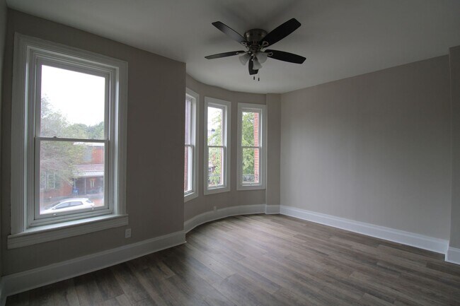 Building Photo - 224 Reily St
