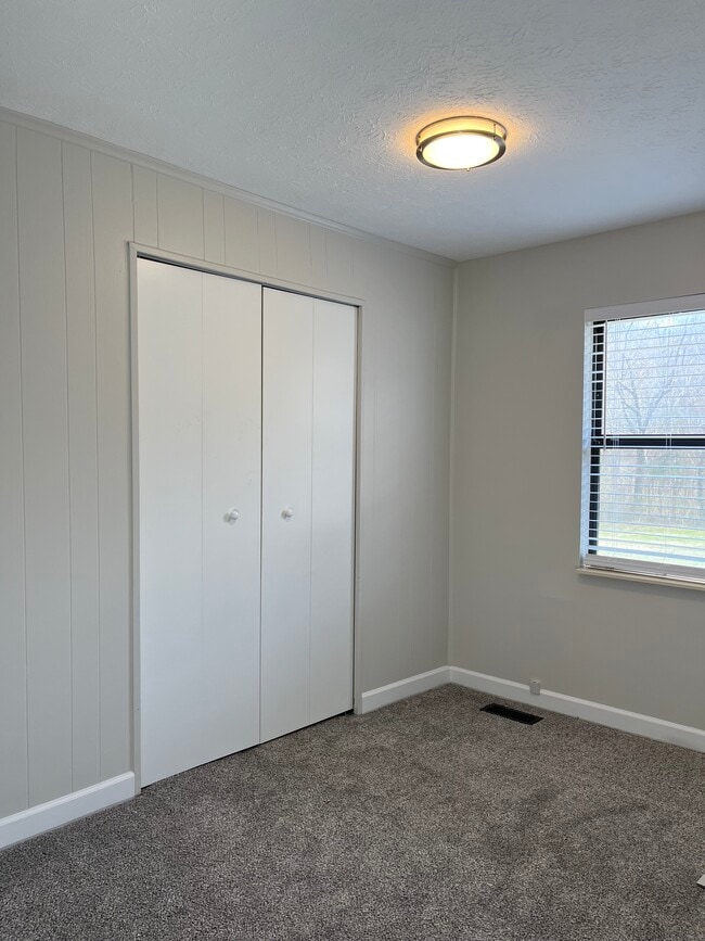 Building Photo - 1272 Gallaher Rd