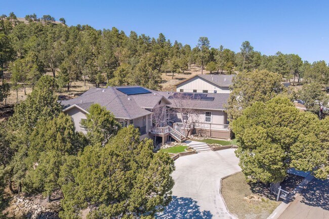 Building Photo - 111 Coker Ln