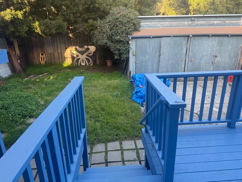 Yard - 28 Croxton Ave