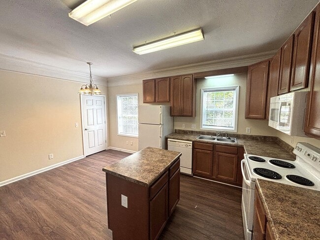 Building Photo - 4br House near Campus, Stadium, Downtown! ...