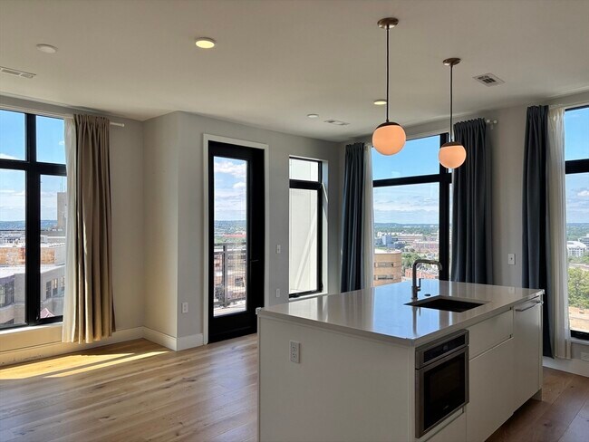 Primary Photo - 191 Washington St