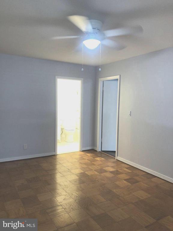 Building Photo - 29 Stonehenge Cir