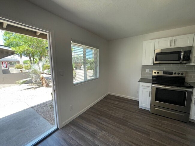 Building Photo - South Scottsdale Studio Casita w/ Private Patio | 4 Weeks Free | Remodeled Quartz & Stainless Kit...