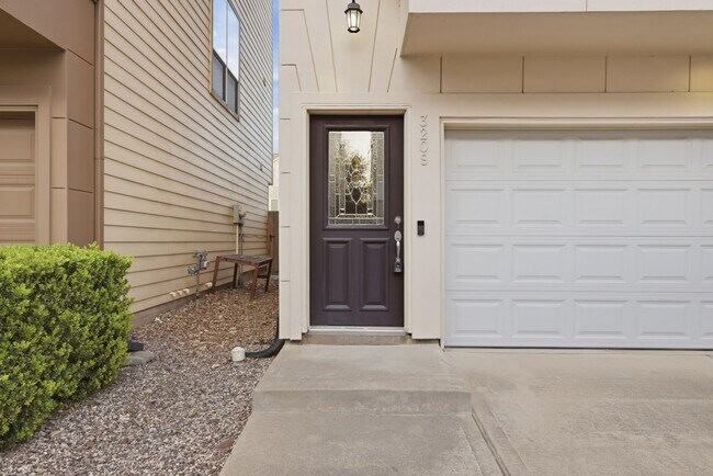 Building Photo - 3209 Clearview Cir