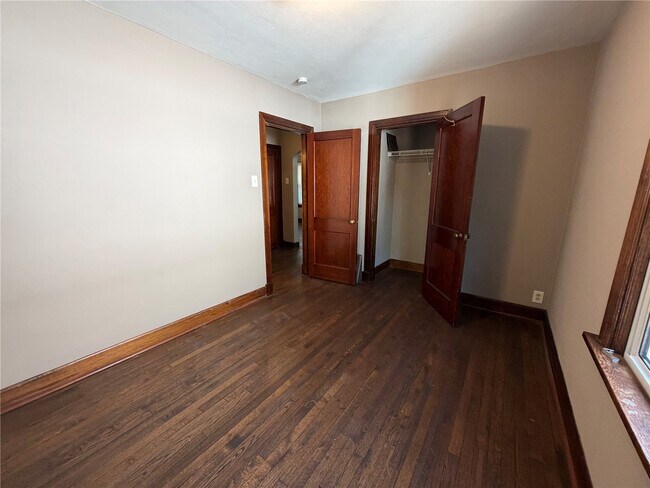 Building Photo - 8733 Mavis Pl