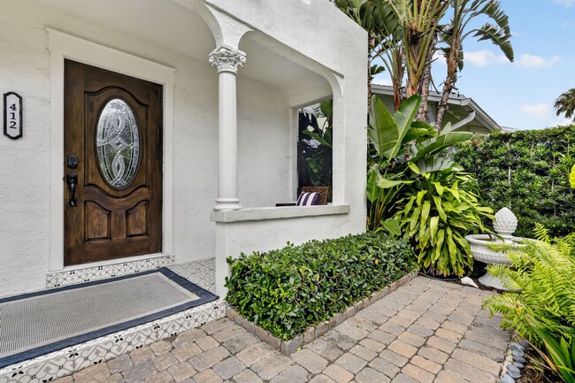 Building Photo - 412 El Prado
