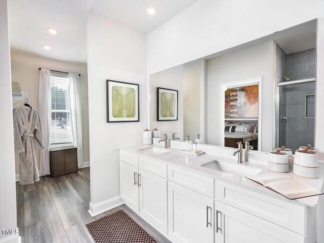 Building Photo - 1103 Alfonso Ln