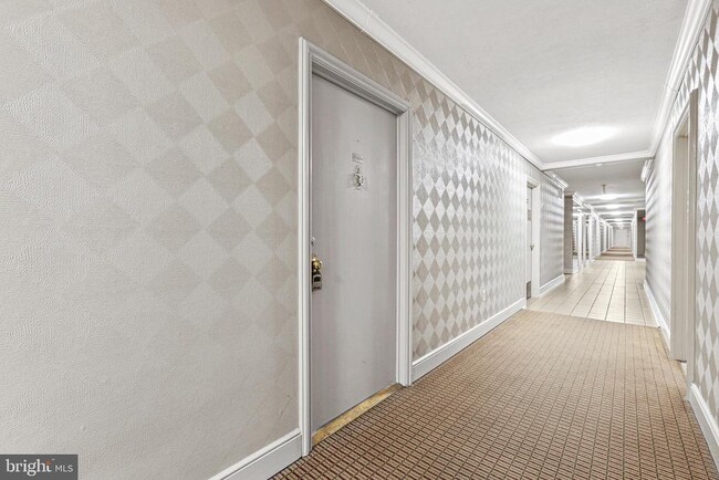 Building Photo - 1021 Arlington Blvd