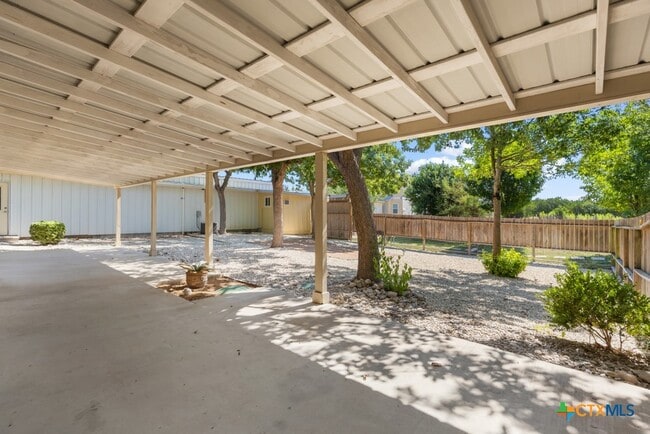 Building Photo - 203 US-87