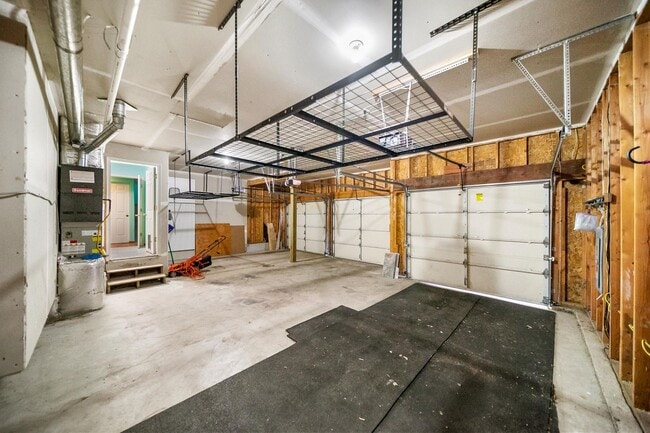 Building Photo - 5 Bed 2.5 Bath Spacious House For Rent In Poulsbo!!!