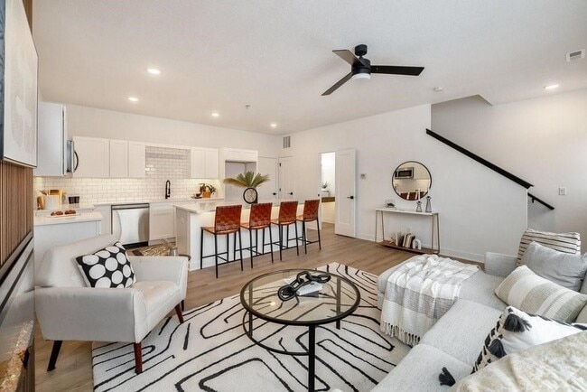 Building Photo - 6501 106th St