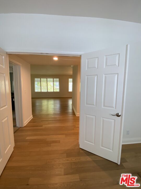 Building Photo - 125 S Elm Dr