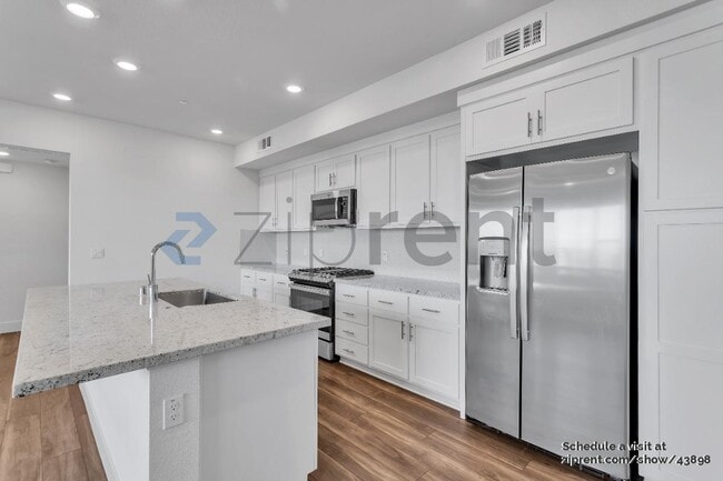 Building Photo - 3893 Quantum Dr