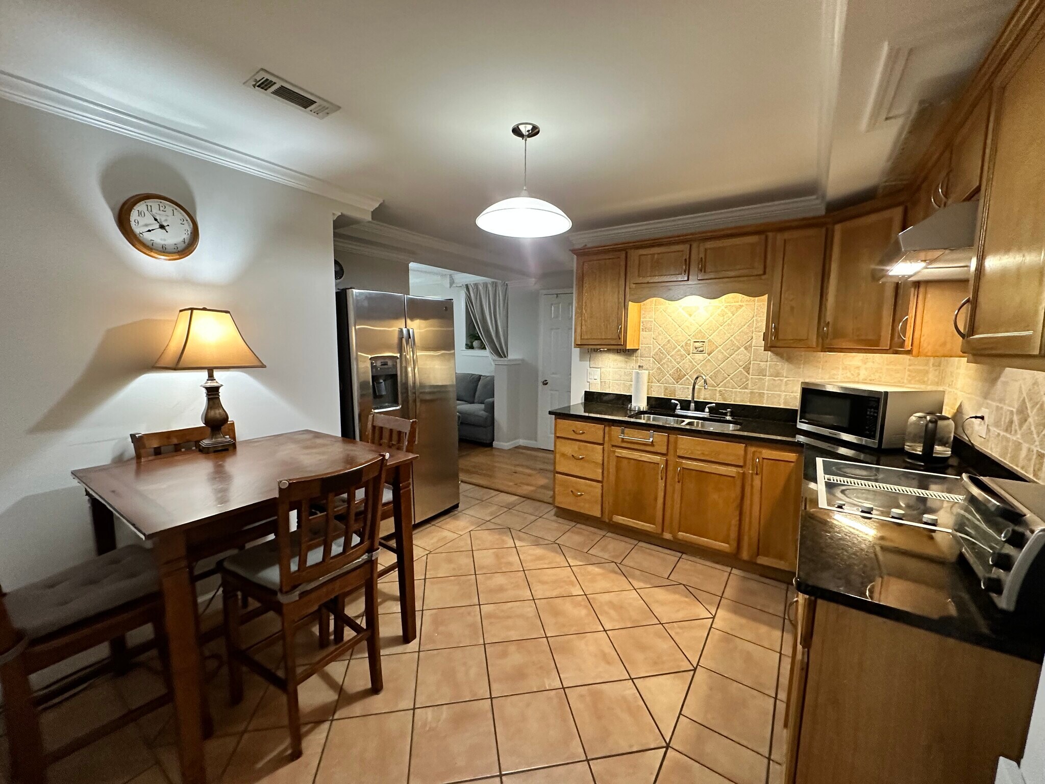 Building Photo - 3240 Hummingbird Dr