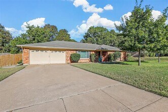 Building Photo - 6016 Winifred Dr