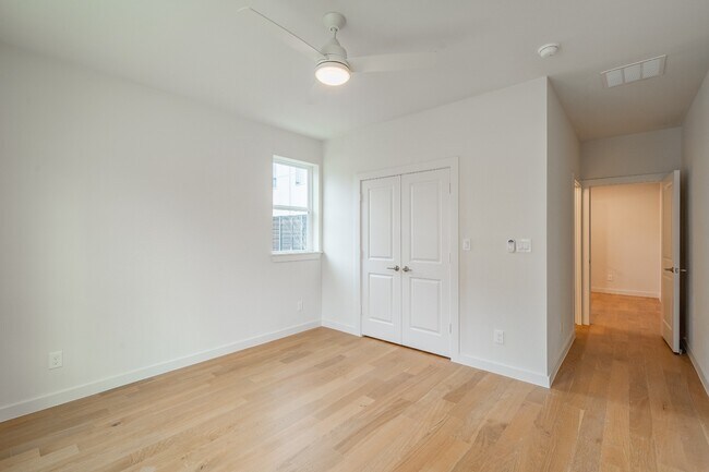 Building Photo - Perfect New Standalone 4 bed 4 bath Close to Greenville Ave & Henderson
