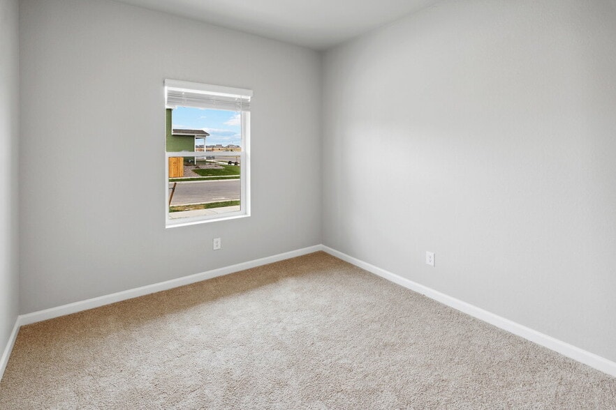 Building Photo - 933 Gianna Ave