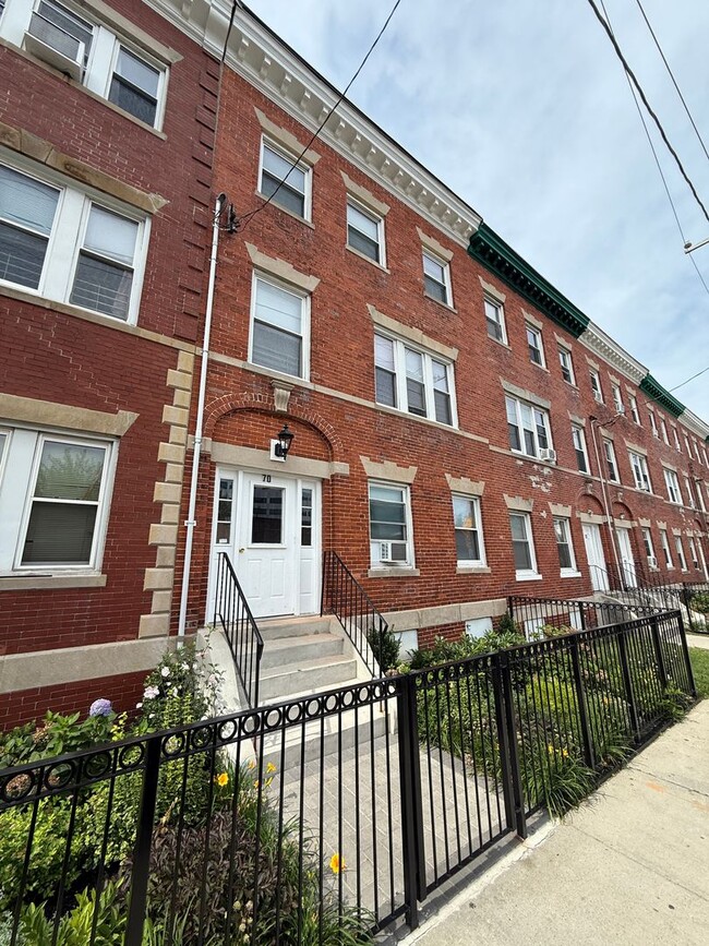 Primary Photo - 2mil