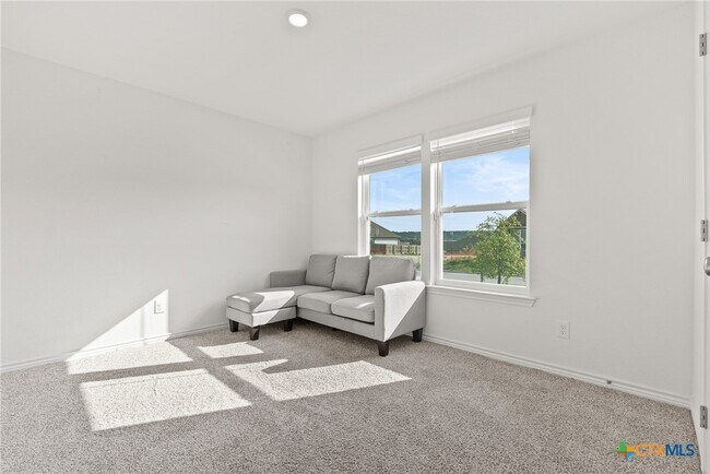 Building Photo - 214 Great Hills Dr