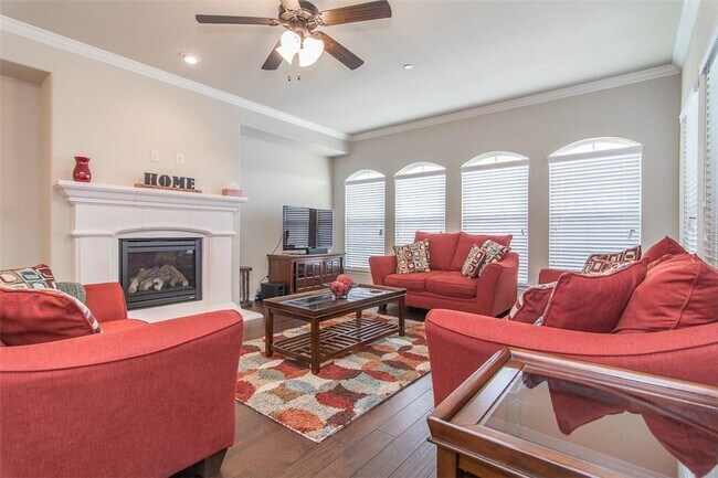 Building Photo - 4105 Comanche Dr