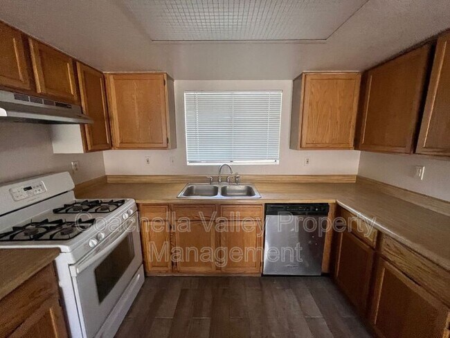 Building Photo - 32934 Rancho Vista Dr
