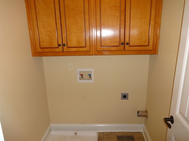 Building Photo - 103 Oakwind Pky