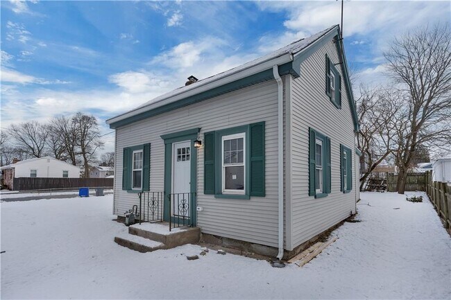 Building Photo - 115 Campbell Ave