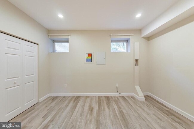 Building Photo - 12004 Montrose Village Terrace