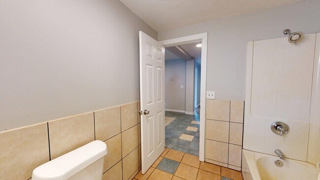 Building Photo - 7023 Clark Ave