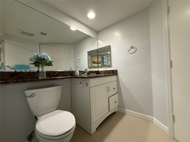 Building Photo - 9201 Collins Ave
